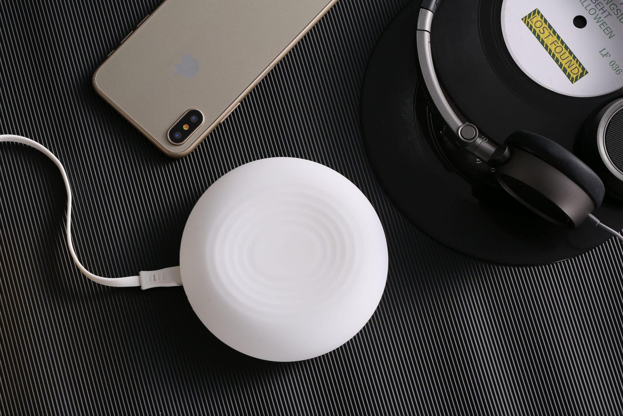Wireless Charger 10W with 7 Colors LED Light - WL2 - Sunny Stores Sunny Stores cager